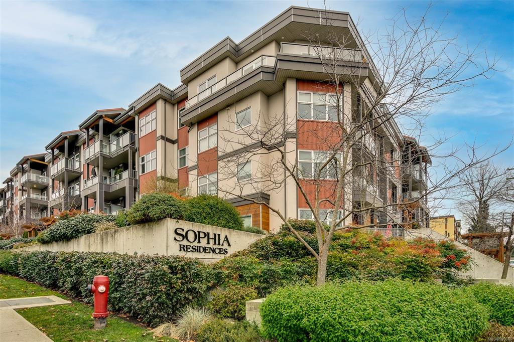 408-1000 Inverness Road, Saanich, BC, V8X 2S1