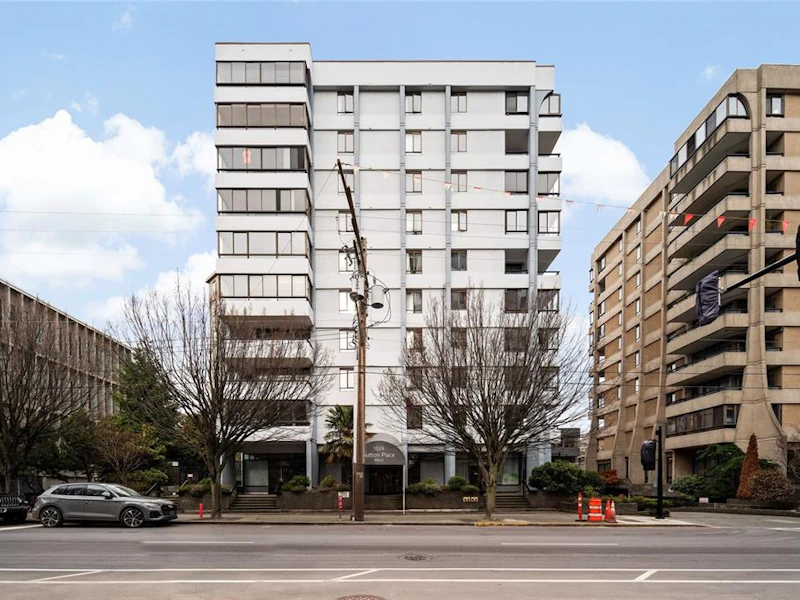 703 - 1026 Johnson Street, Victoria BC V8V 3N7