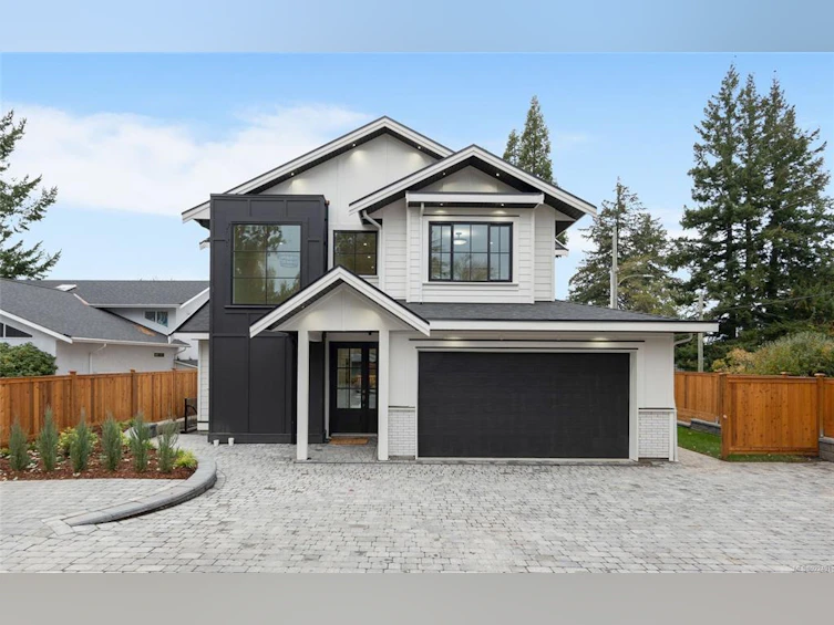 4480 Torquay Drive, Saanich, BC, V8N 3L5
