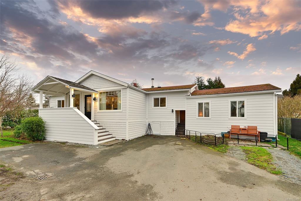 2945 Colquitz Avenue, Saanich, BC, V9A 2M2