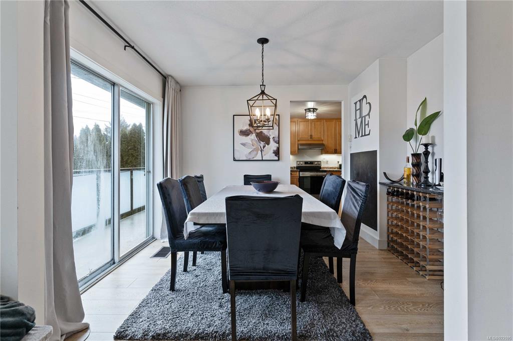 6910 Saanich Cross Road, Central Saanich, BC, V8Z 5X6 - 6