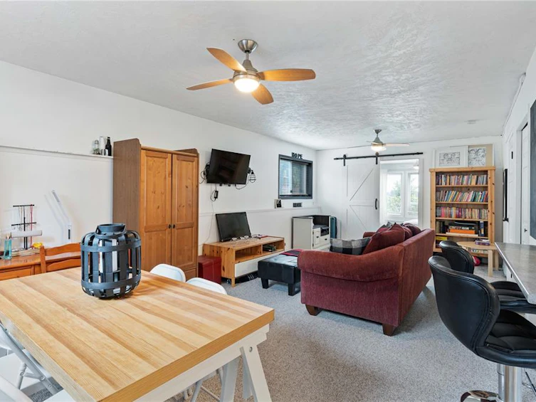 6910 Saanich Cross Road, Central Saanich, BC, V8Z 5X6 - 25