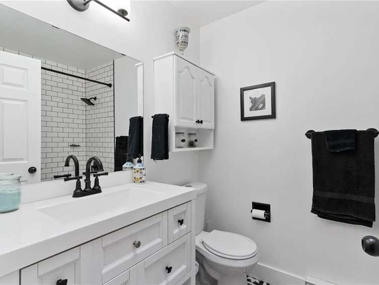 6910 Saanich Cross Road, Central Saanich, BC, V8Z 5X6 - 31
