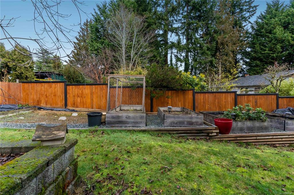 6910 Saanich Cross Road, Central Saanich, BC, V8Z 5X6 - 40
