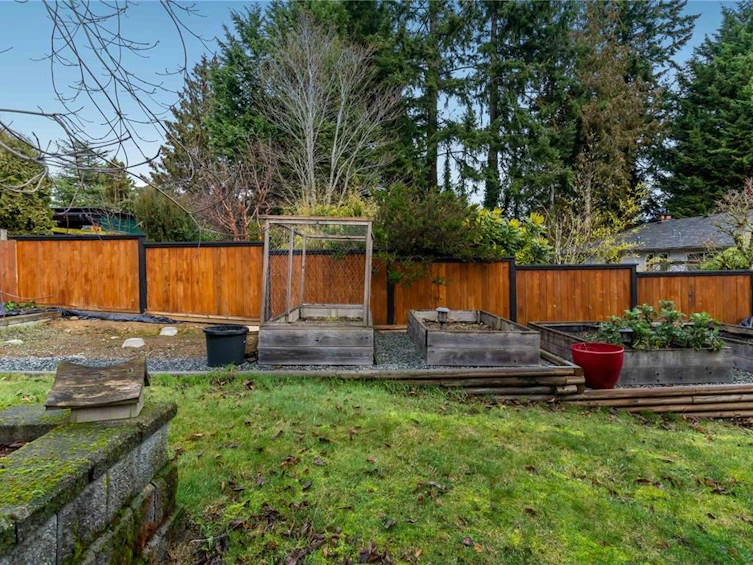 6910 Saanich Cross Road, Central Saanich, BC, V8Z 5X6 - 40