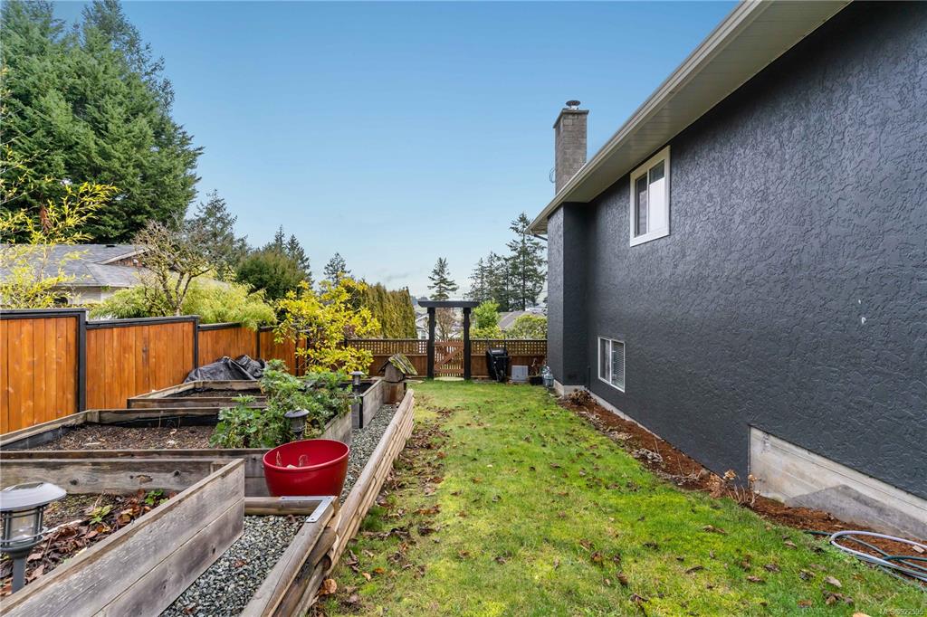 6910 Saanich Cross Road, Central Saanich, BC, V8Z 5X6 - 44
