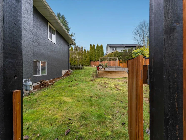 6910 Saanich Cross Road, Central Saanich, BC, V8Z 5X6 - 45
