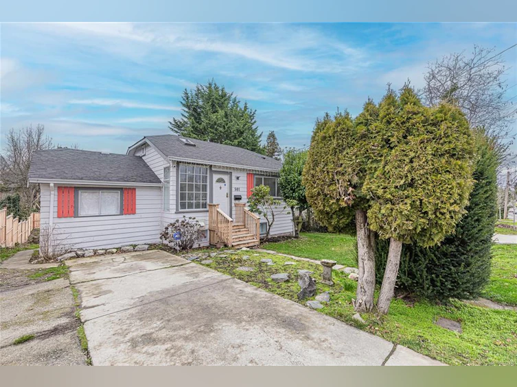 981 Tattersall Drive, Saanich, BC, V8X 2X1