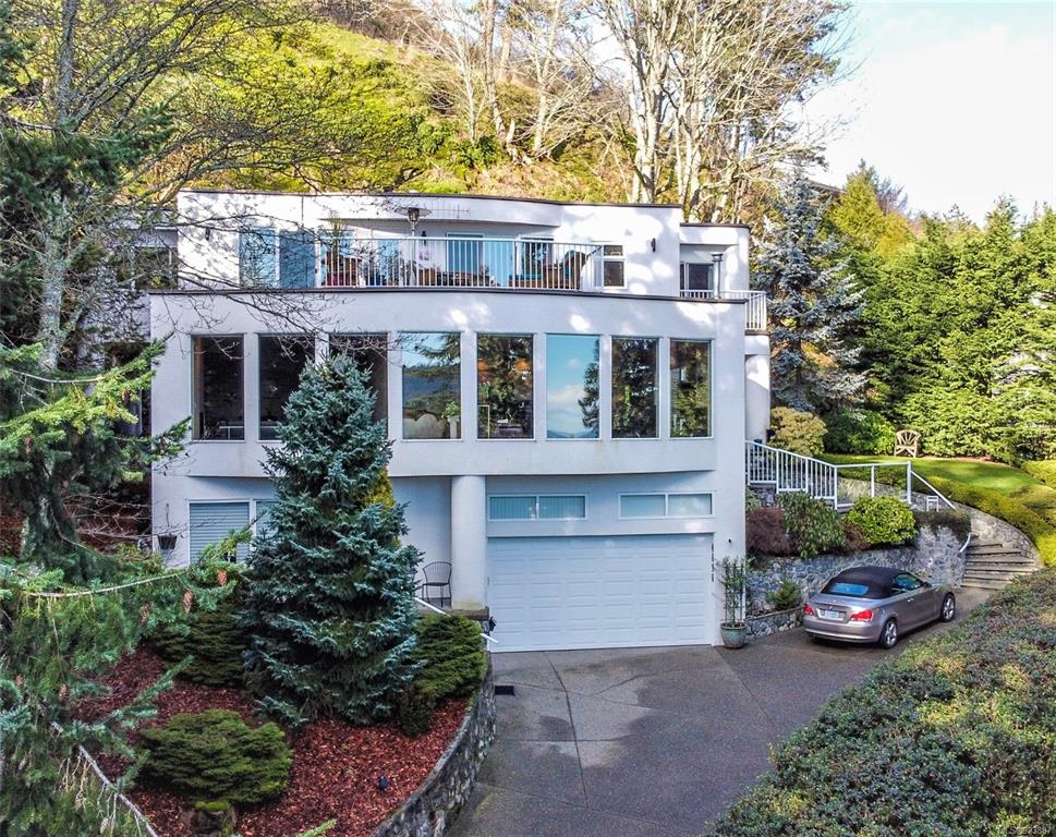 4696 Boulderwood Drive, Saanich, BC, V8Y 2P9