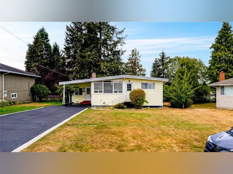 4320 Savoy Place, Saanich, BC, V8Z 5Z5