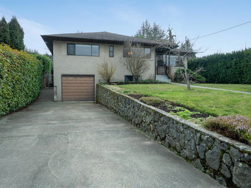 1247 Garkil Road, Saanich BC V8P 2L2