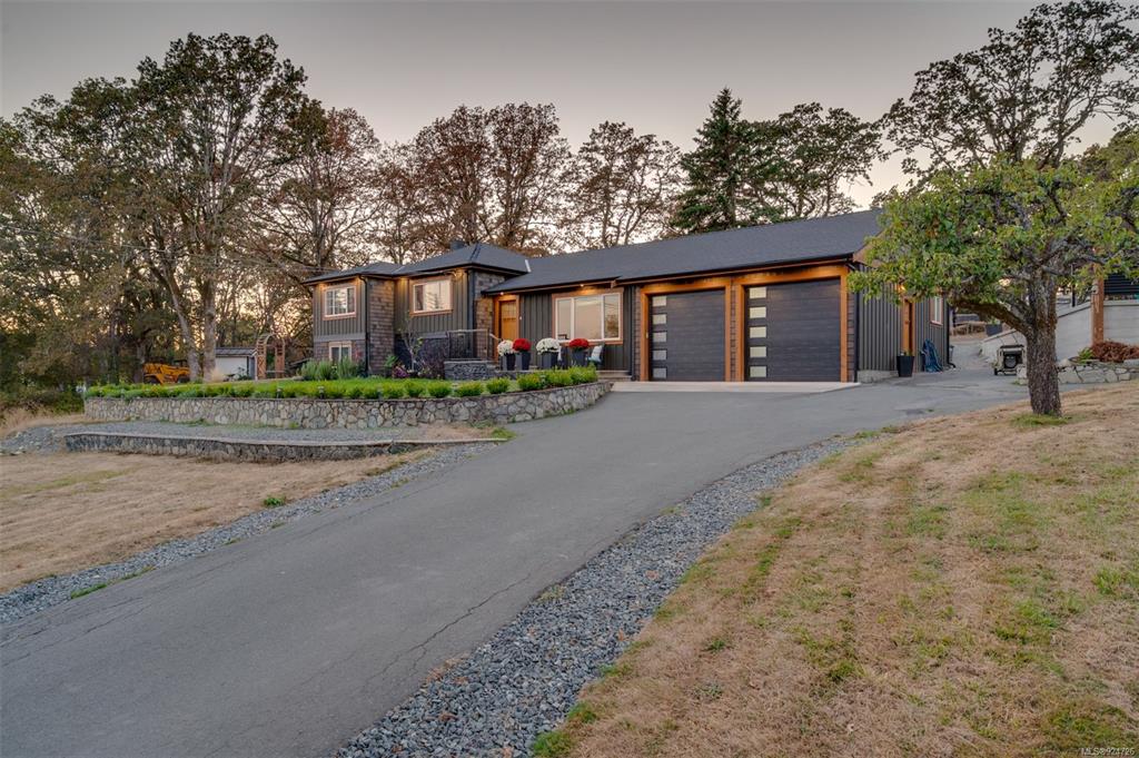 4572 Scarborough Road, Saanich, BC, V8Z 5N5