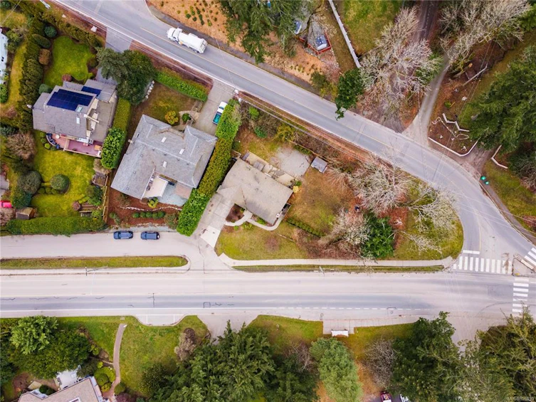 7476 East Saanich Road, Central Saanich, BC, V8M 1W2 - 3