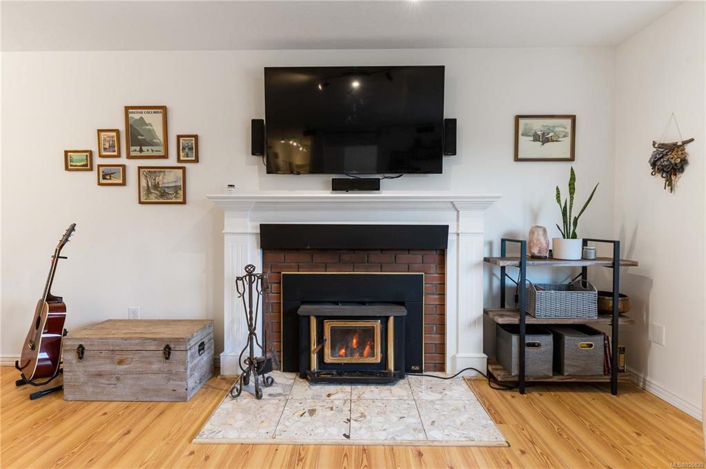 7476 East Saanich Road, Central Saanich, BC, V8M 1W2 - 5