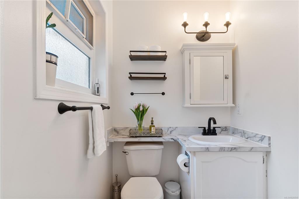 7476 East Saanich Road, Central Saanich, BC, V8M 1W2 - 16
