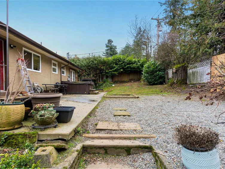 7476 East Saanich Road, Central Saanich, BC, V8M 1W2 - 32