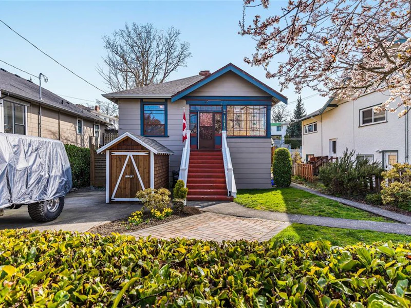 1415 Haultain Street, Victoria BC V8R 2J6