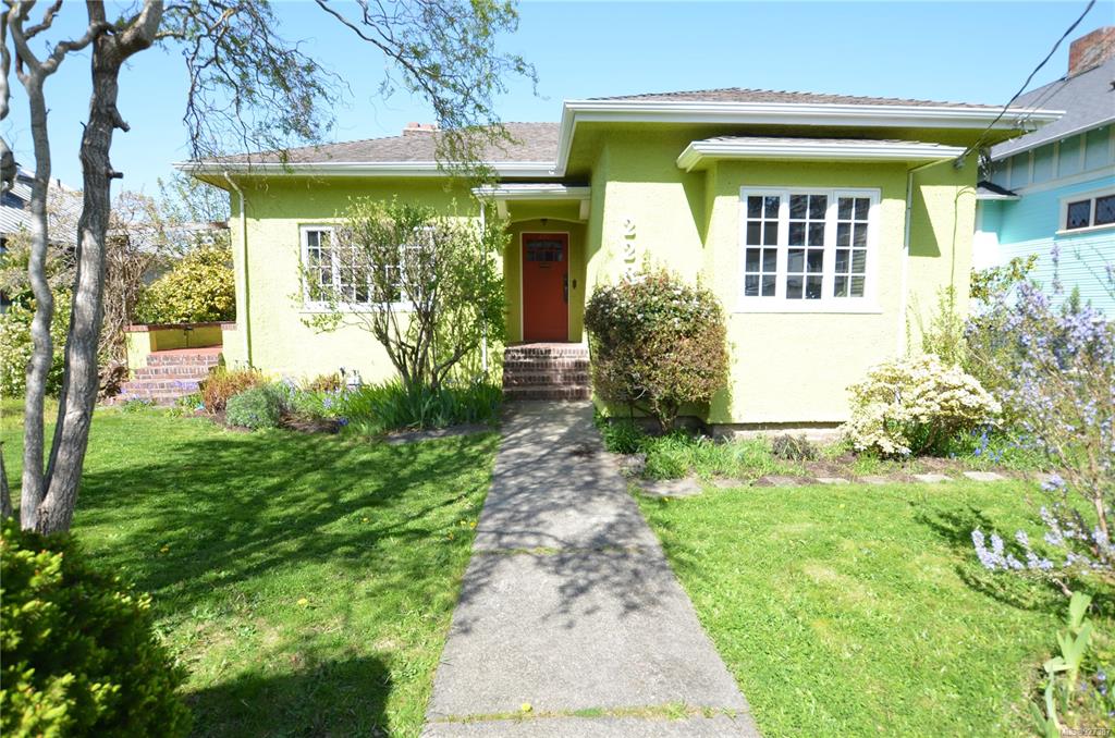 228 St. Andrews Street, Victoria, BC, V8V 2N3