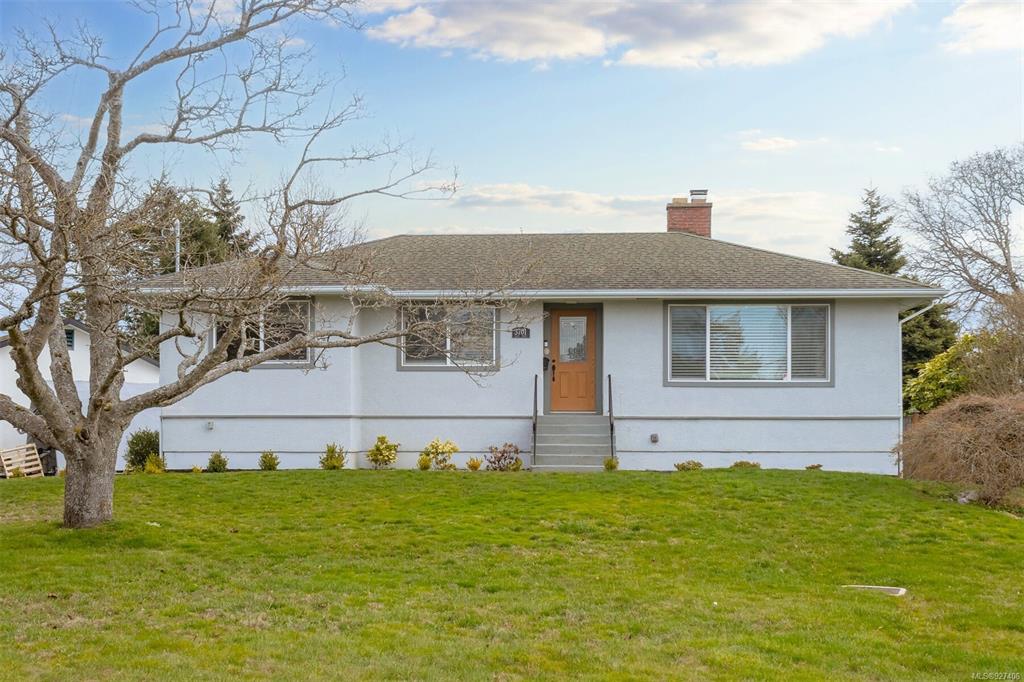 3701 Casey Drive, Saanich, BC, V8Z 4J6