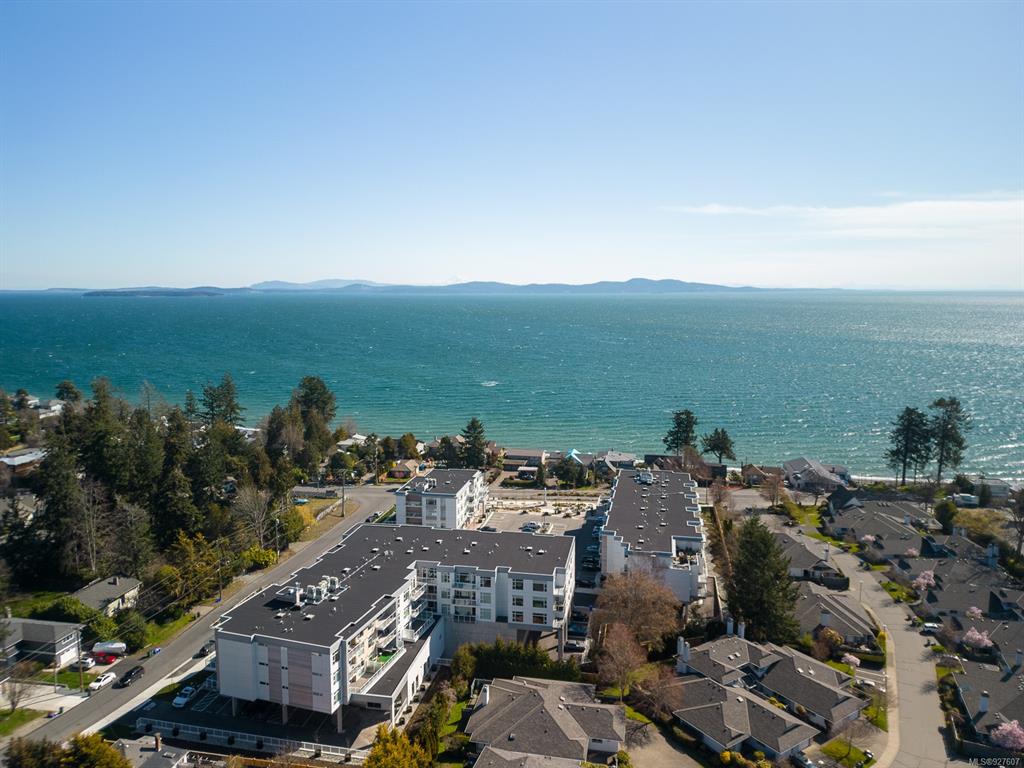 304-5120 Cordova Bay Road, Saanich, BC, V8Y 2K5
