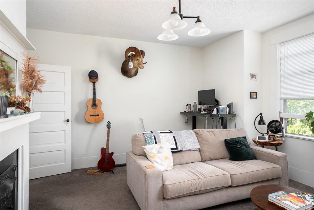 1742 Pembroke Street, Victoria, BC, V8R 1W6