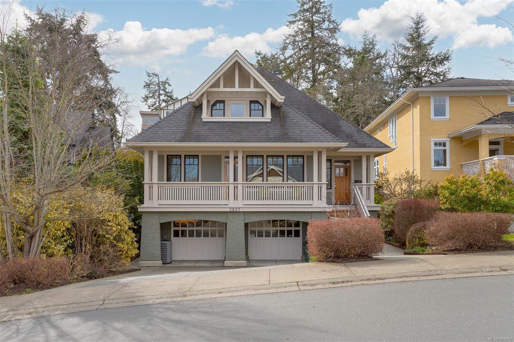 3827 South Valley Drive, Saanich, BC, V8Z 7Z1