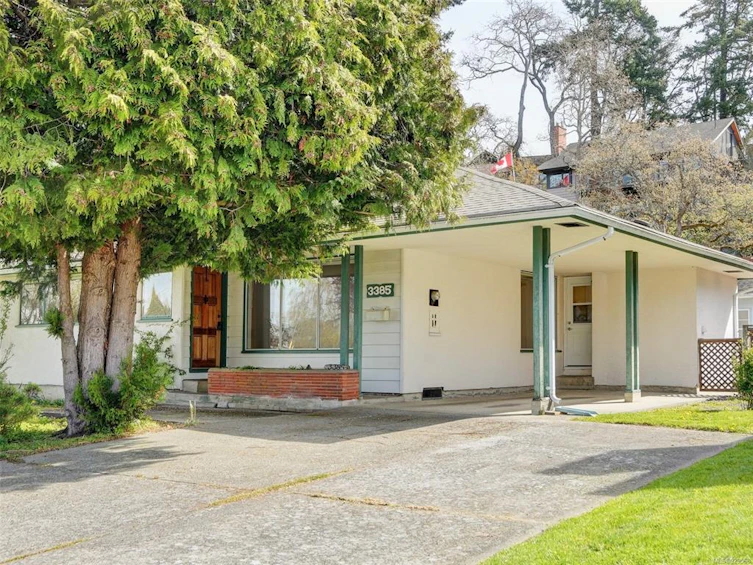 3385 Veteran Street, Saanich, BC, V8P 4N1