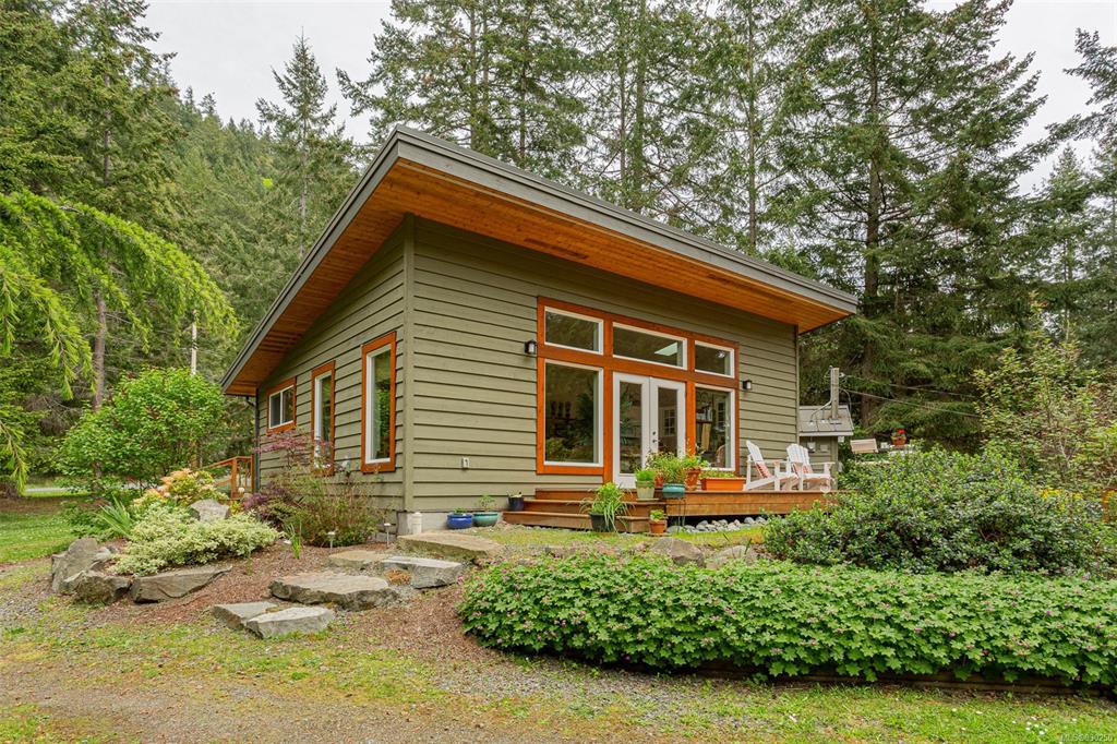 404 Wood Dale Drive, Mayne Island, BC, V0N 2J2