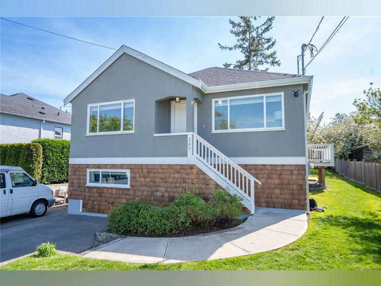 207 Obed Avenue, Saanich, BC, V9A 1J7
