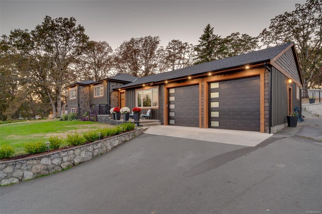4572 Scarborough Road, Saanich, BC, V8Z 5N5