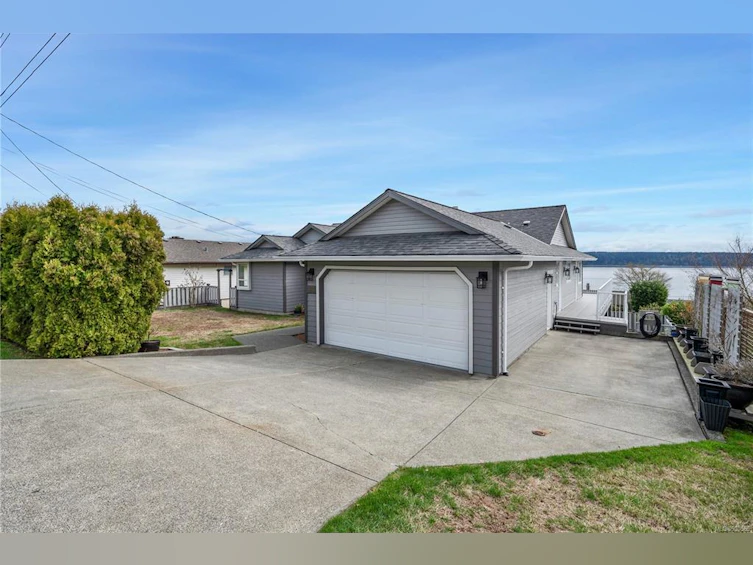 63 S Thulin Street, Campbell River, BC, V9W 2J8