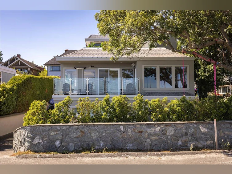 2378 Esplanade, Oak Bay, BC, V8R 2W2