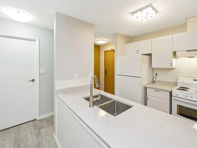 306 - 1630 Quadra Street, Victoria BC V8W 3J5