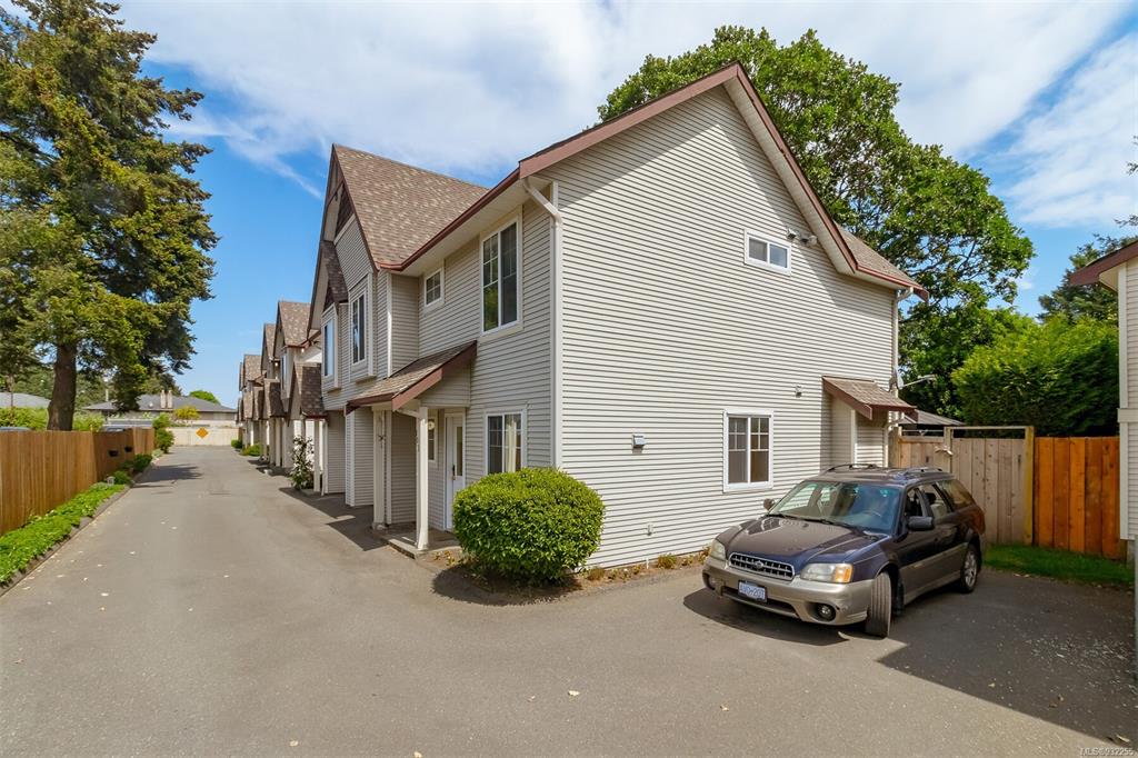 102-920 Dunford Avenue, Langford, BC, V9B 2S3