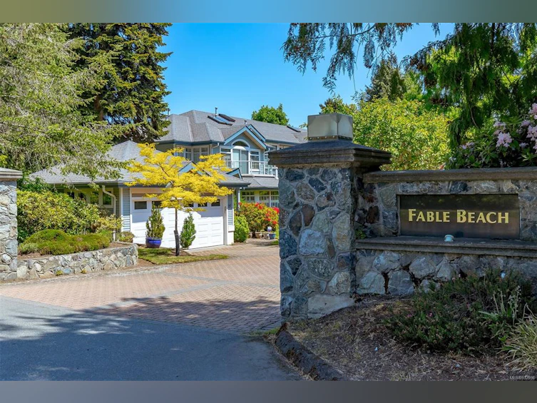 20-5187 Cordova Bay Road, Saanich, BC, V8Y 2K7