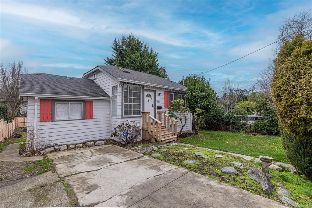 981 Tattersall Drive, Saanich, BC, V8X 2X1