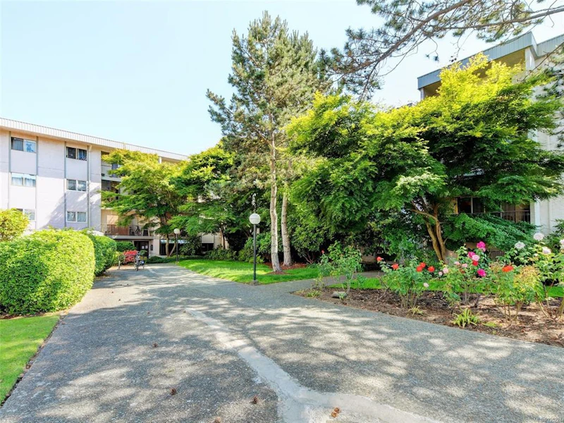 213 - 3225 Eldon Place, Saanich BC V8Z 6A7