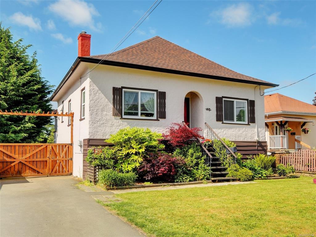 115 Hampton Road, Saanich, BC, V8Z 1G8