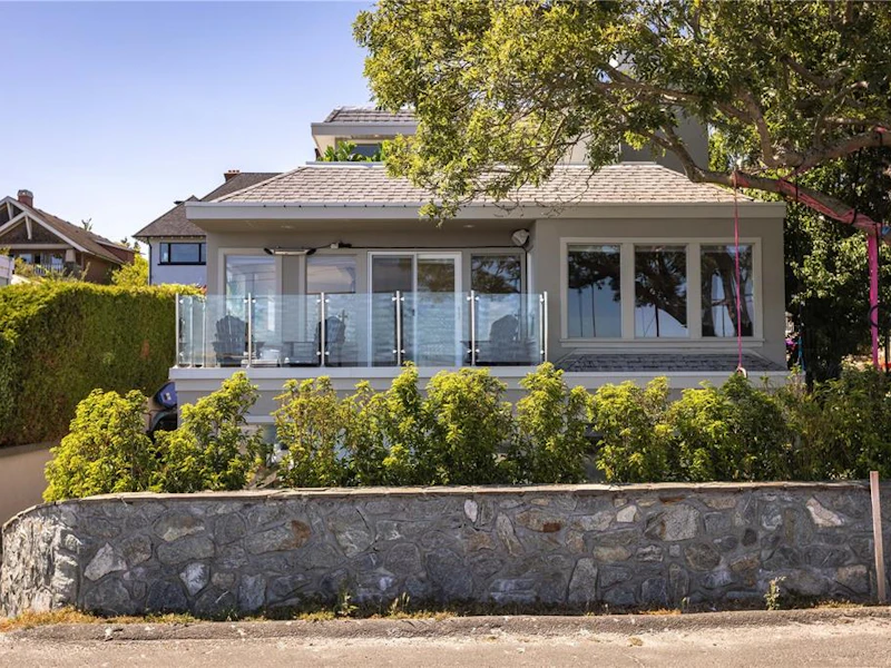 2378 Esplanade Drive, Oak Bay BC V8R 1H2