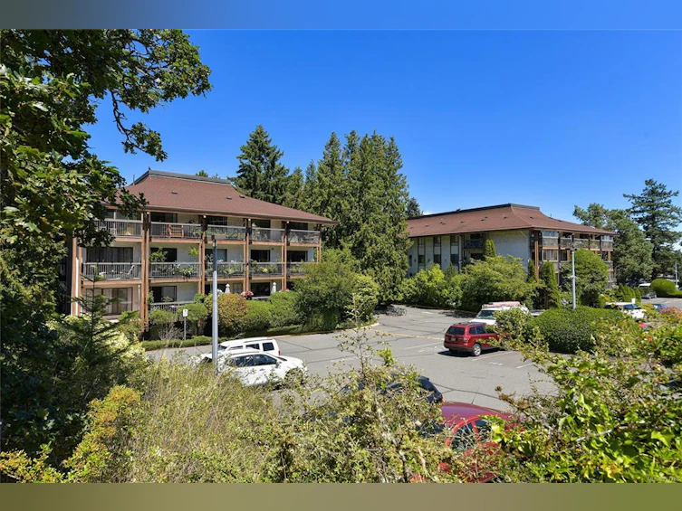 212-1009 Mckenzie Avenue, Saanich, BC, V8X 4B1