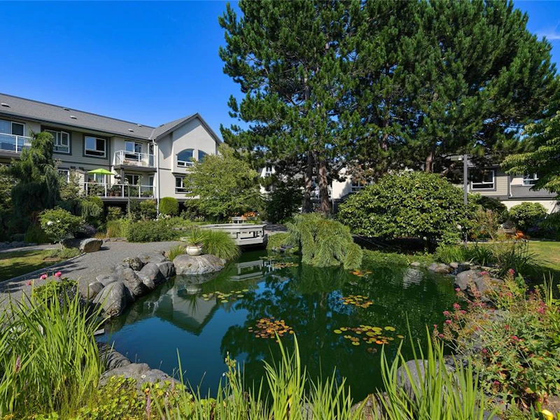 232 - 2245 James White Boulevard, Sidney BC V8L 1Z5