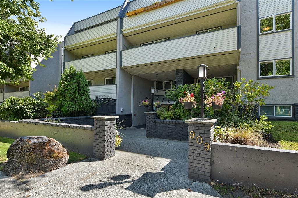 307-909 Pembroke Street, Victoria, BC, V8T 4Z5