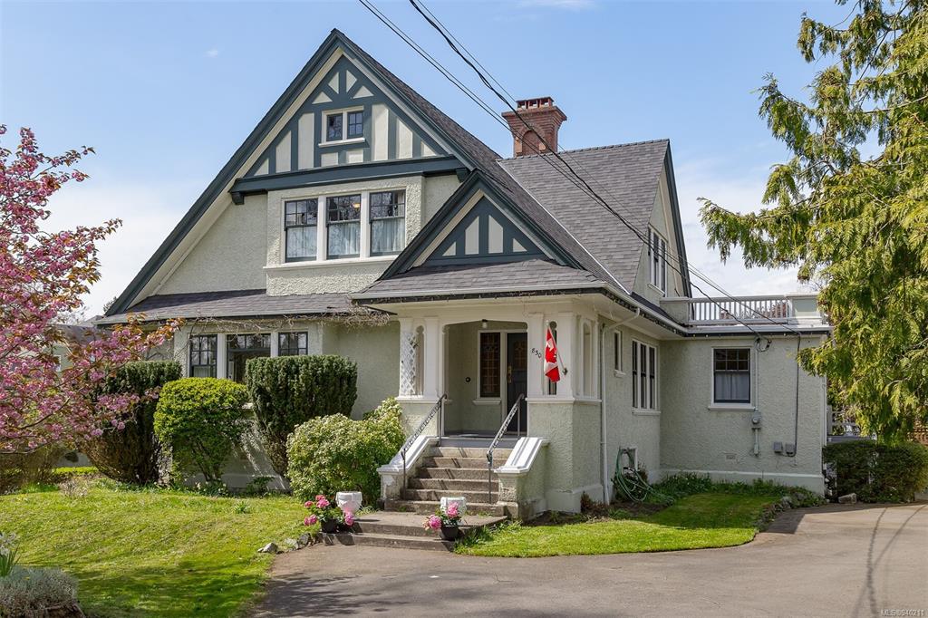 830 Pemberton Road, Victoria, BC, V8S 3R4