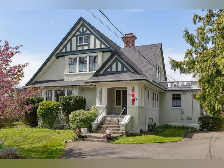 830 Pemberton Road, Victoria, BC, V8S 3R4