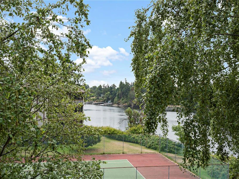404 - 75 W Gorge Road, Saanich BC V9A 7A9