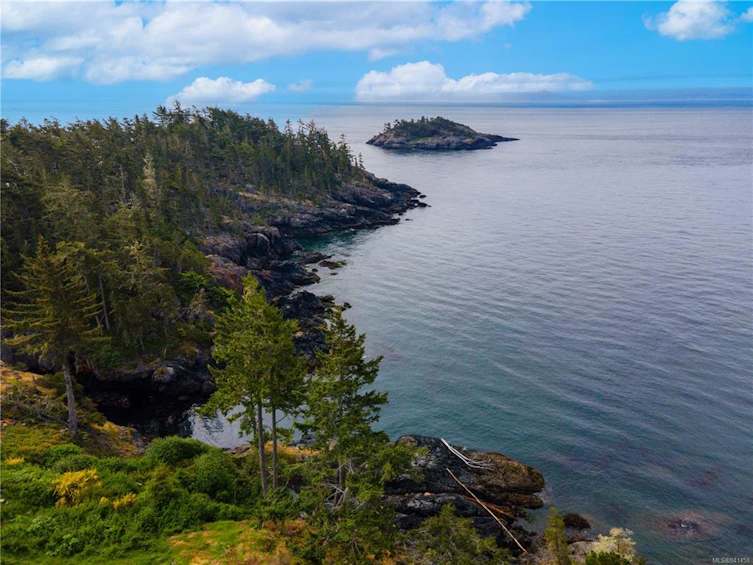 7510 Ocean Park Place, Sooke, BC, V9Z 1L8