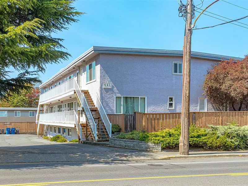 101 - 642 Admirals Road, Esquimalt BC V9A 2N7