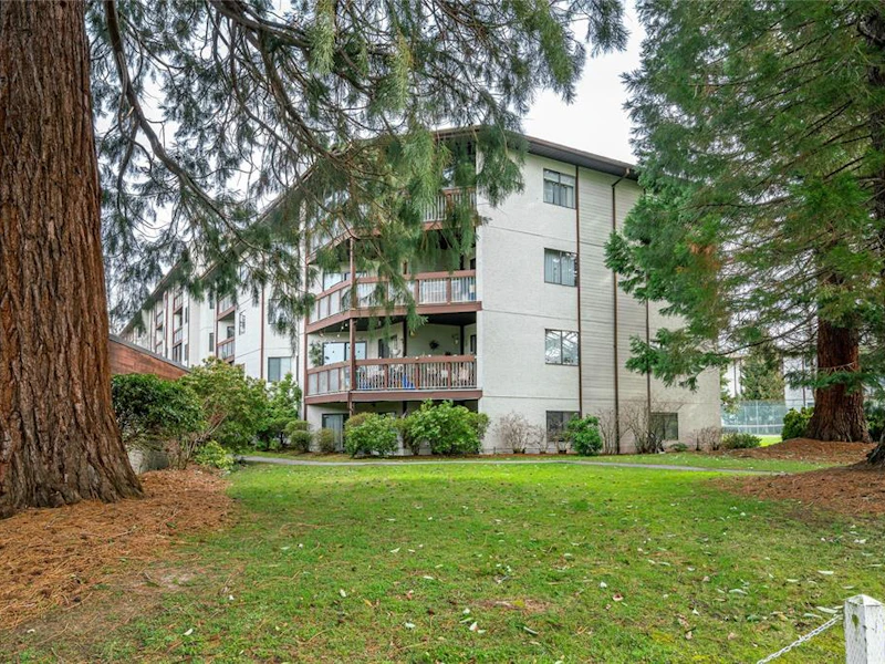 208 - 75 W Gorge Road, Saanich BC V9A 7A9