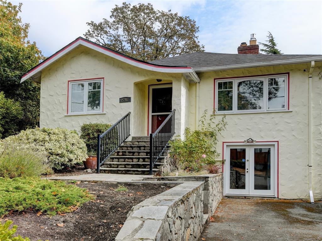 2747 Grosvenor Road, Victoria, BC, V8T 3M8
