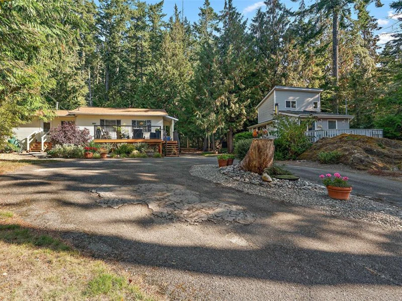 7966 West Coast Road, Sooke BC V9Z 0R5